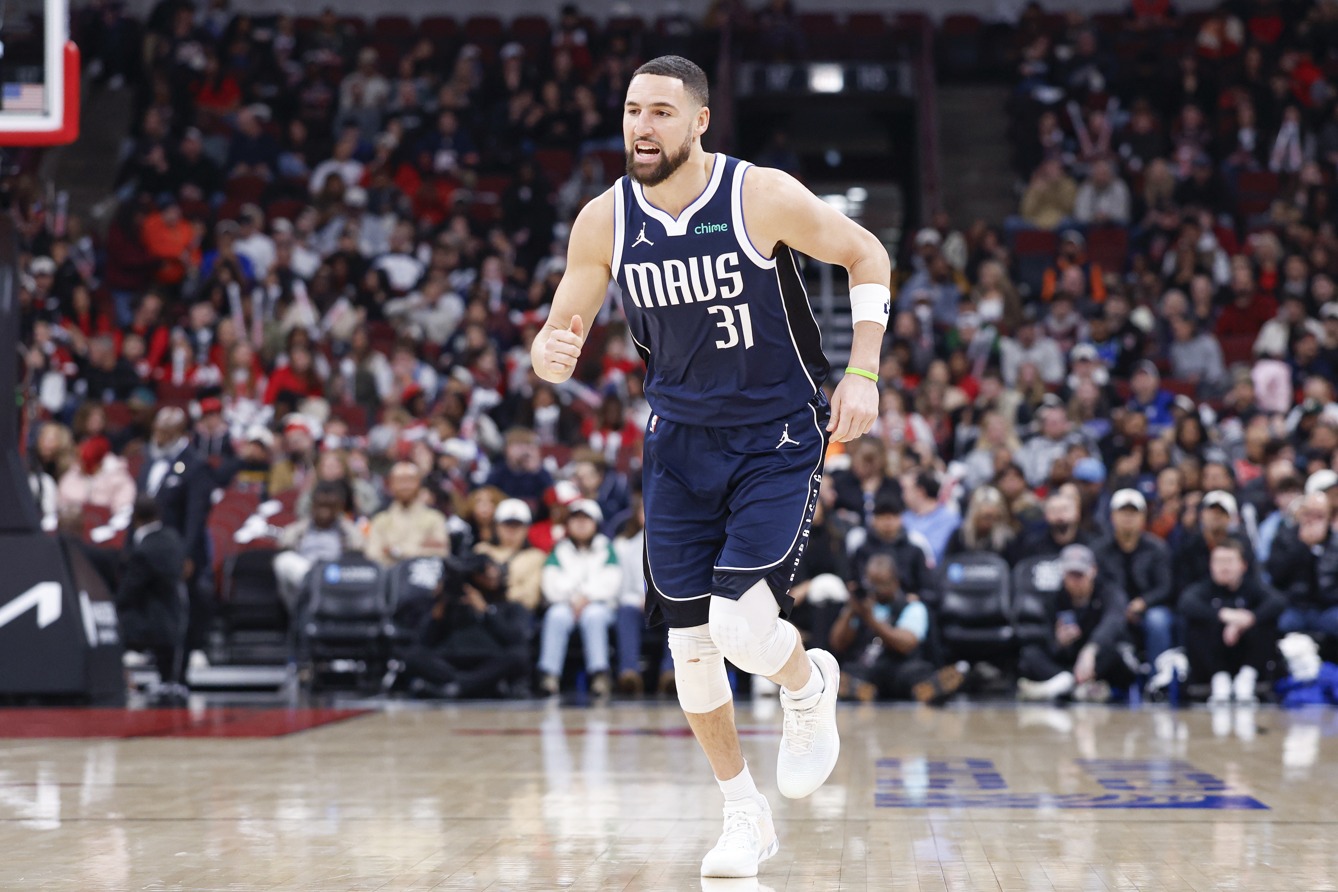 kaiyun.com-克莱谈三分Zone：找到空位&amp;调整姿势出手 当我有信心时都能投进