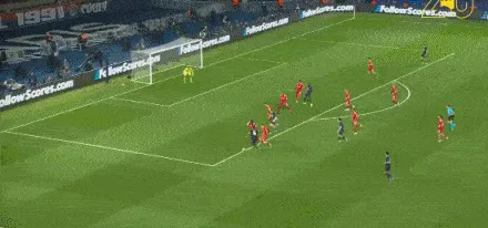 开云体育app-打破僵局！杜埃一记落叶球破门得分，巴黎1-0利物浦